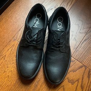 NWOT Calvin Klein black leather dress shoes. Size 10.5.